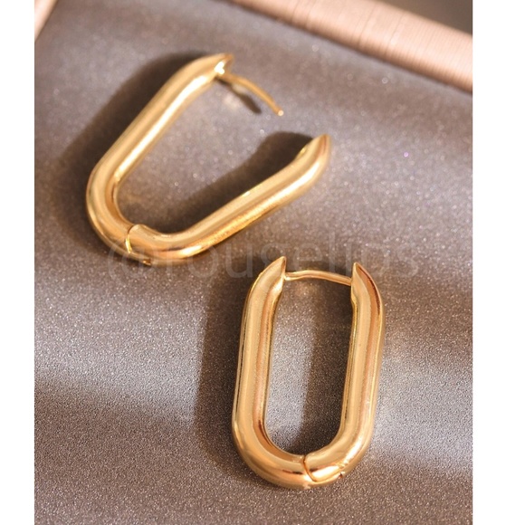 Gold Tone Rectangular Hoop Earrings Copper Minimalistic - Picture 4 of 5